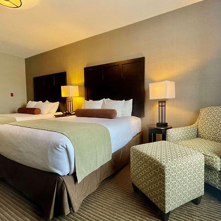 Best Western Plus Okotoks Inn & Suites Екстер'єр фото