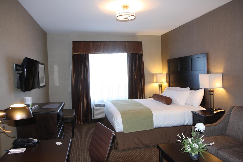 Best Western Plus Okotoks Inn & Suites Номер фото
