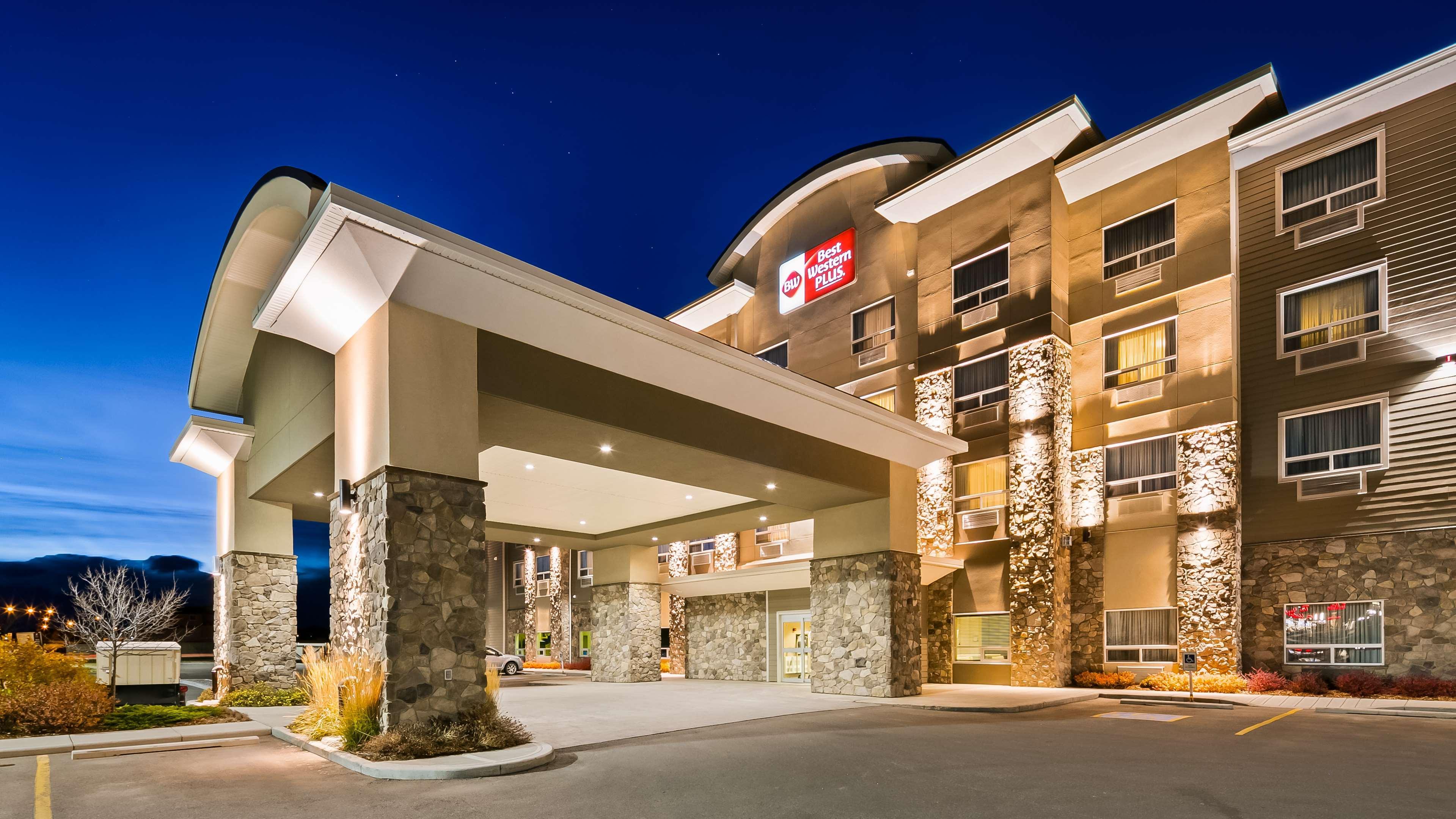 Best Western Plus Okotoks Inn & Suites Екстер'єр фото