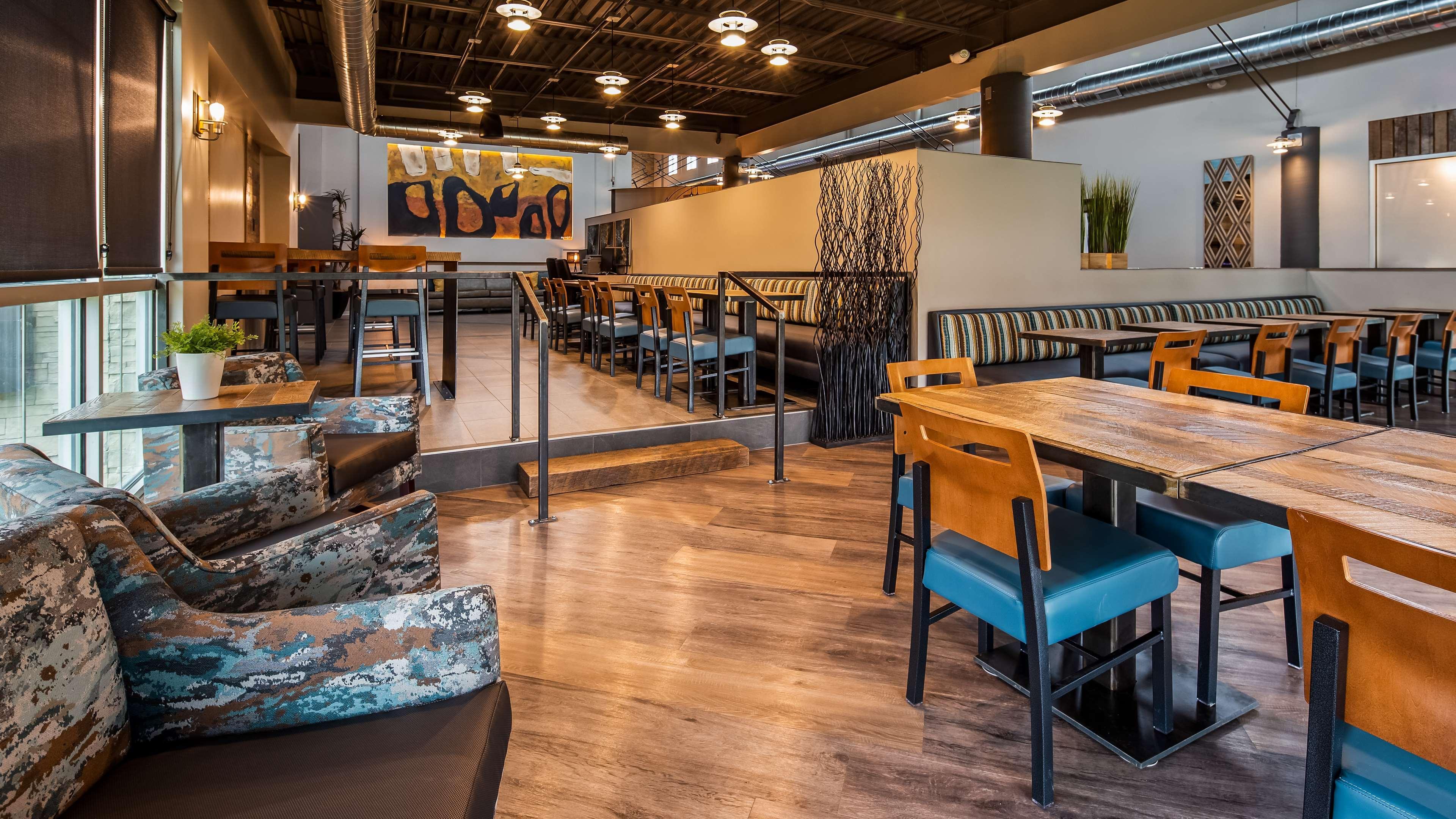 Best Western Plus Okotoks Inn & Suites Екстер'єр фото